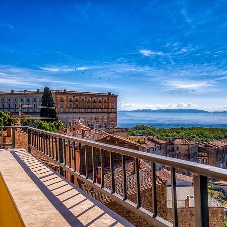 Casa Checca Appartamenti Per Vacanze Caprarola Exterior foto