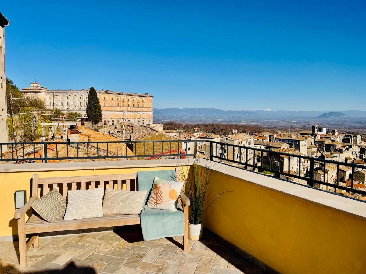 Casa Checca Appartamenti Per Vacanze Caprarola Exterior foto