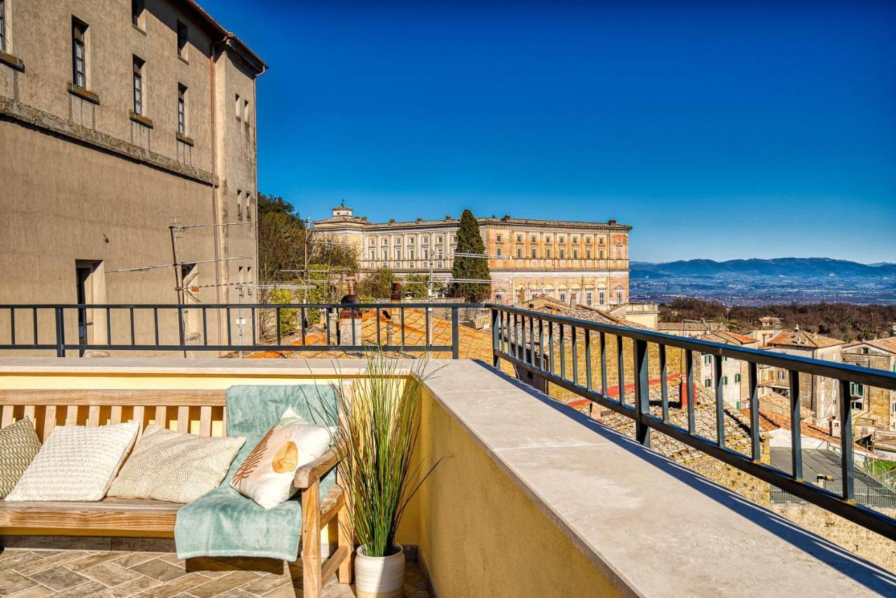 Casa Checca Appartamenti Per Vacanze Caprarola Exterior foto