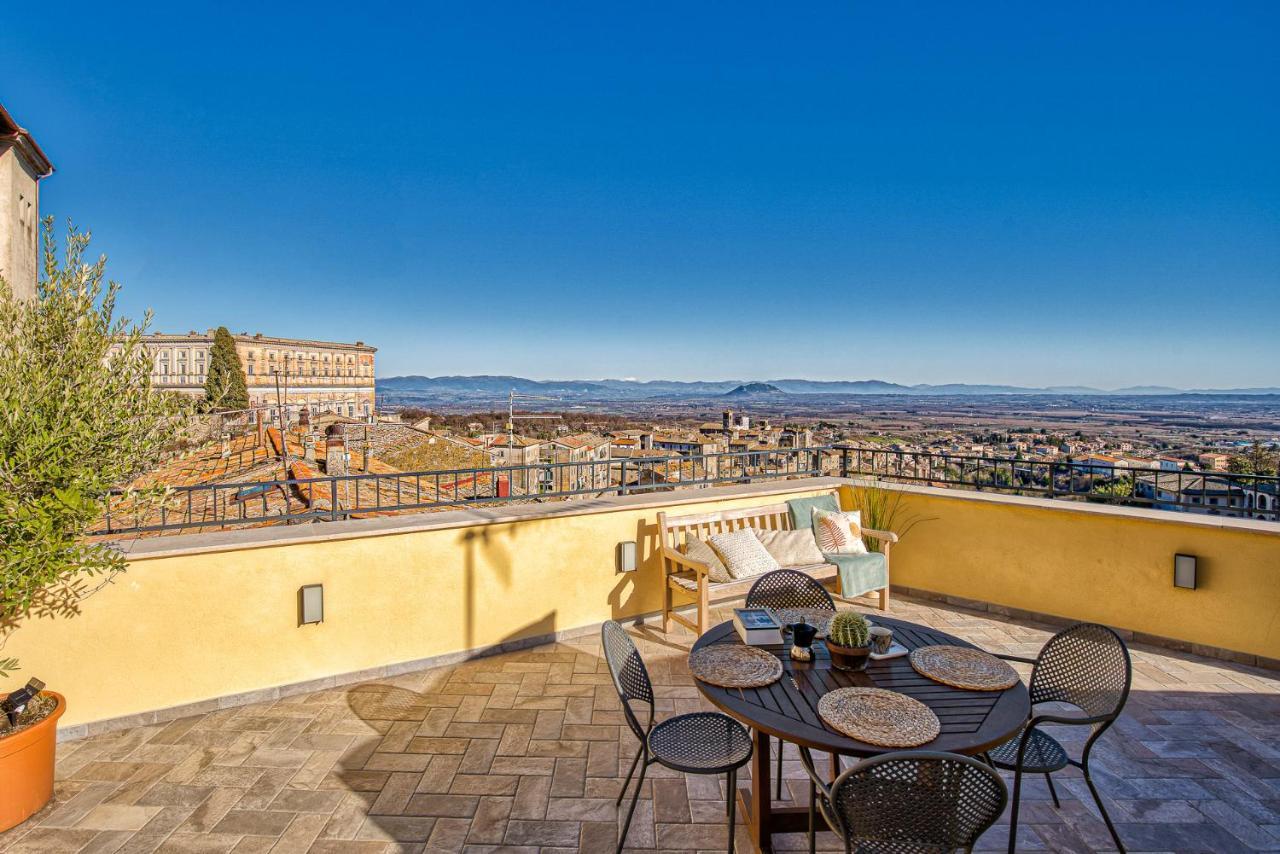 Casa Checca Appartamenti Per Vacanze Caprarola Exterior foto