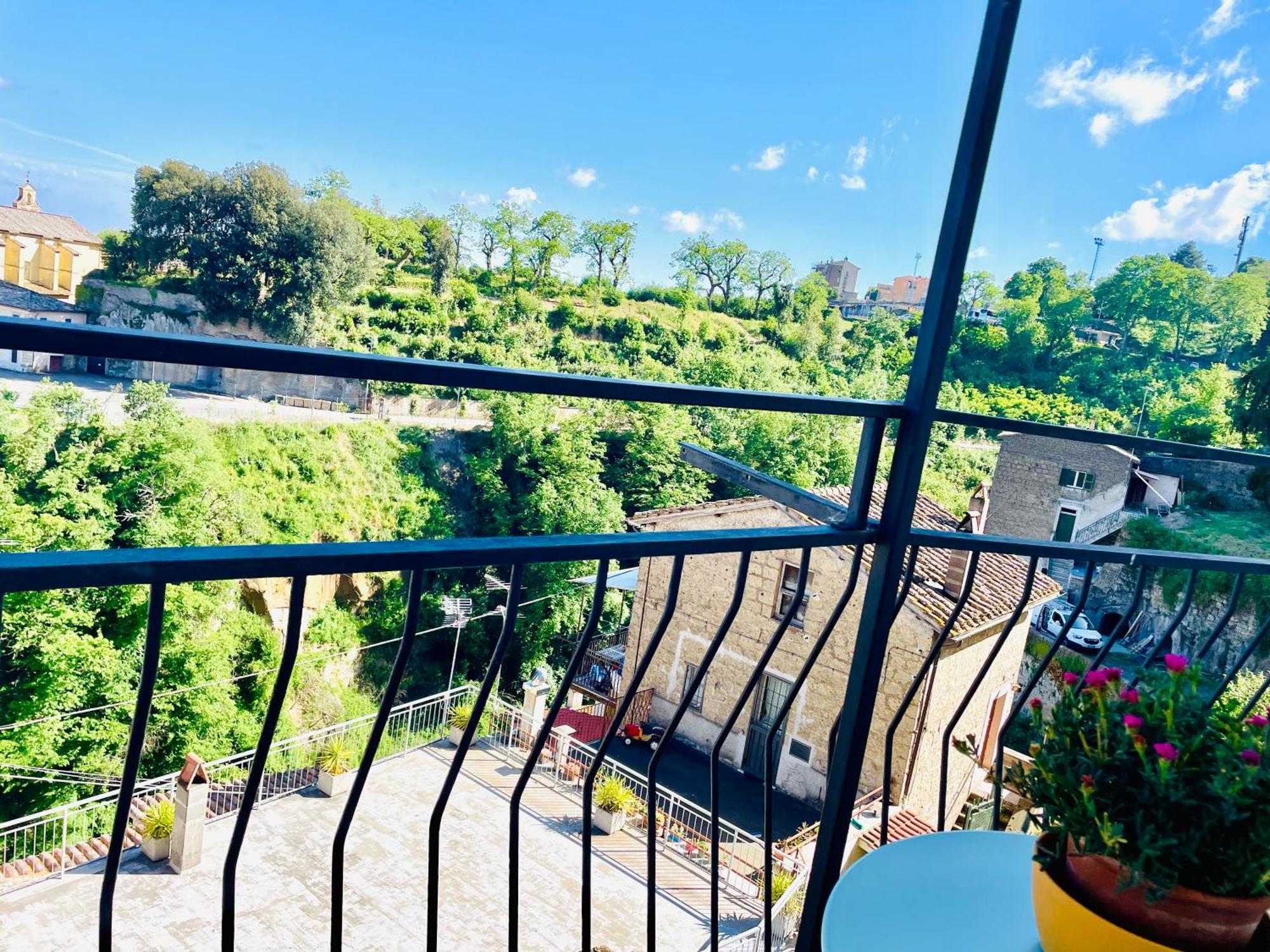 Casa Checca Appartamenti Per Vacanze Caprarola Exterior foto
